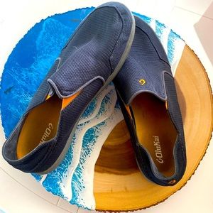 Lightly worn, Olukai, mens 12, navy mesh